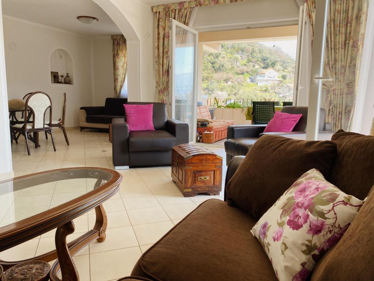 Apartments Sneki Baošići Εξωτερικό φωτογραφία