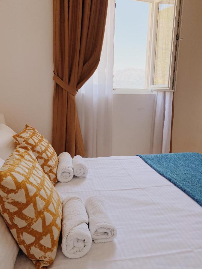 Apartments Sneki Baošići Εξωτερικό φωτογραφία
